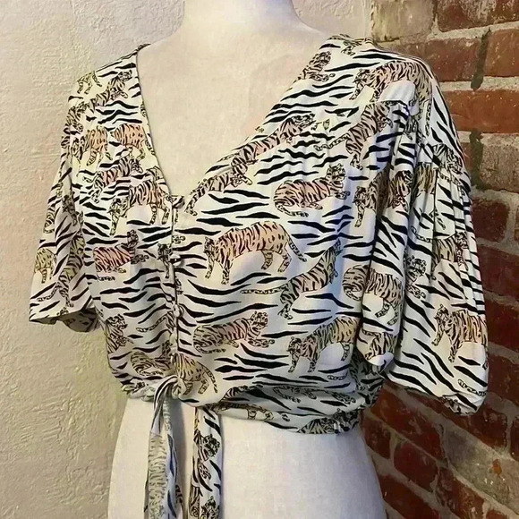 Last chance - Topshop - TIGER & ZEBRA PRINT TIE WAIST CROPPED BLOUSE US 2 XS - Picture 4 of 7